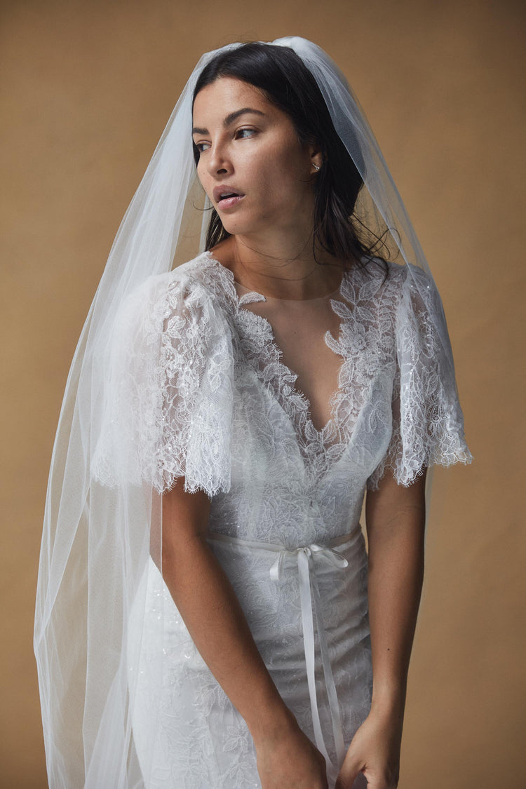 R393V - Lace Sparkle Veil - Ivory, dress by color from Collection Accessories by Nouvelle Amsale