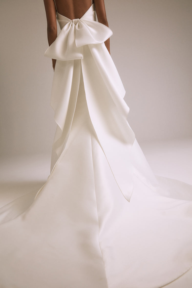 Image number 6: Liv, detail view