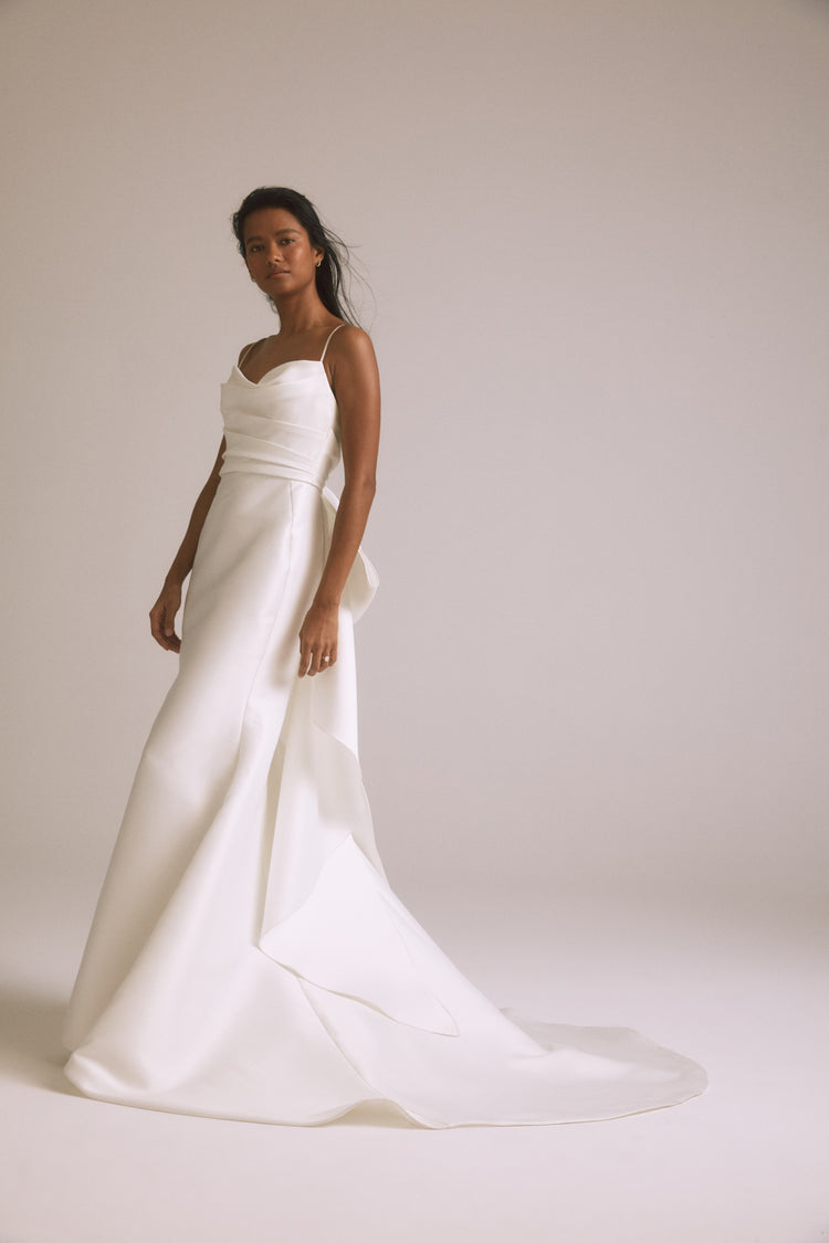 Image number 5: Liv, side view